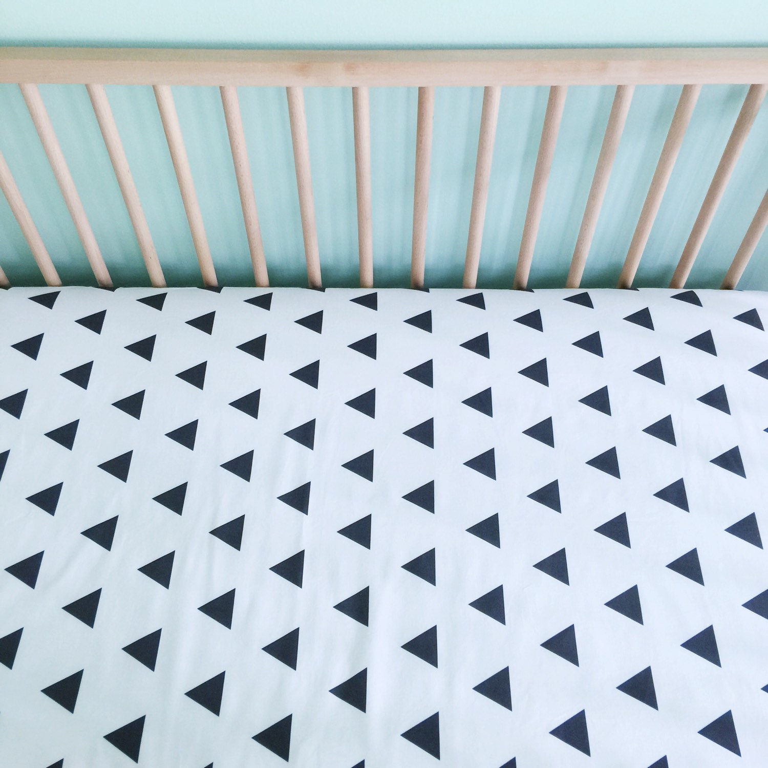 Black Triangles Crib Sheet from Ivie Baby on Etsy