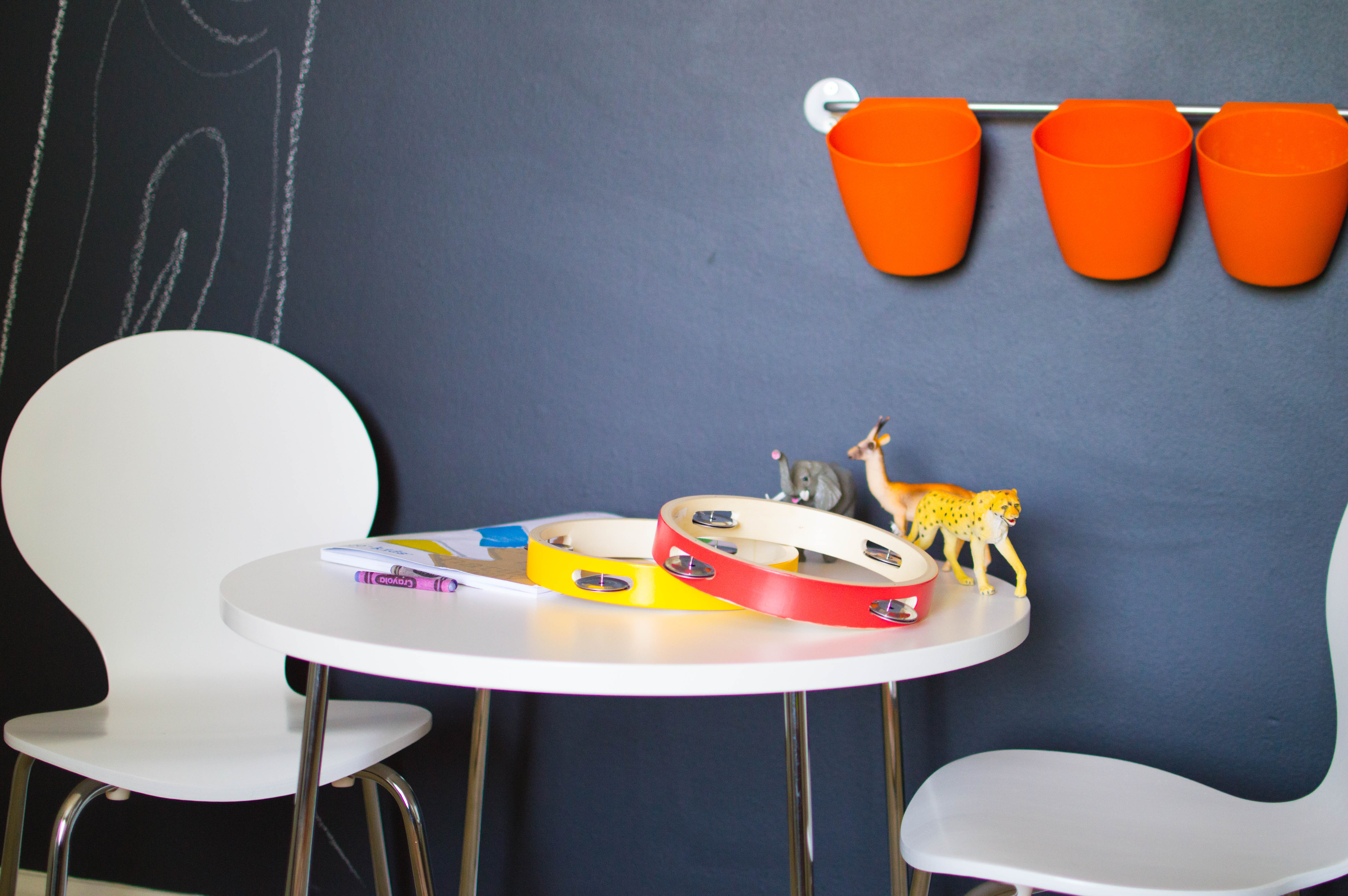 Such cute little dude sized modern table and chairs.